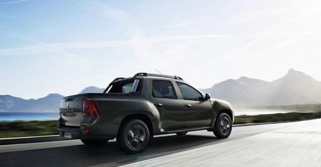 Renault Duster Oroch pokazany przed premierą [aktualizacja]