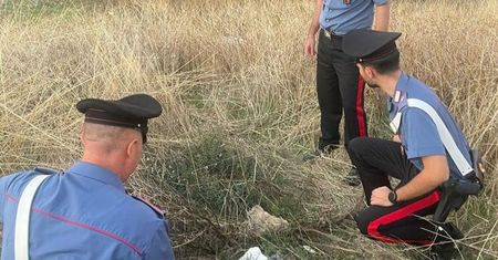 Noworodek porzucony w plastikowej torbie. "Dzieci proszą, bym zabrał go do domu"