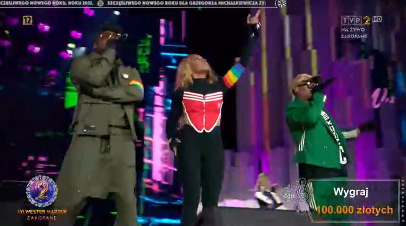 Black Eyed Peas w tęczowych opaskach