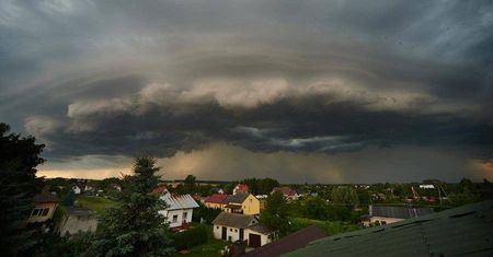 Pogoda w woj. lubelskim. Nadciągają burze, deszcze i grad