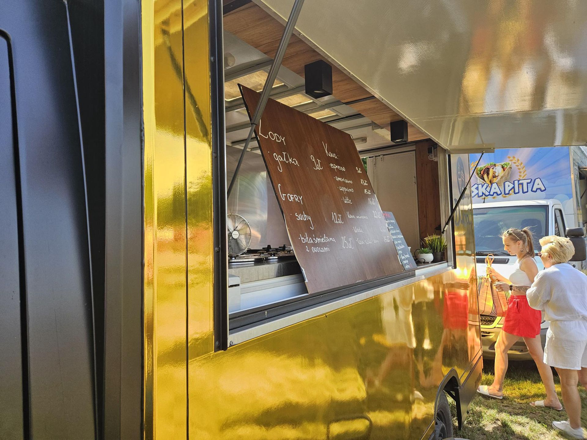 Ceny w strefie kibica przy PGE Narodowym