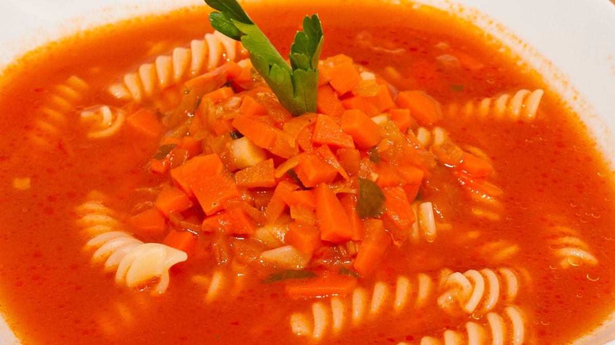 Zupa pomidorowa jak w barze mlecznym