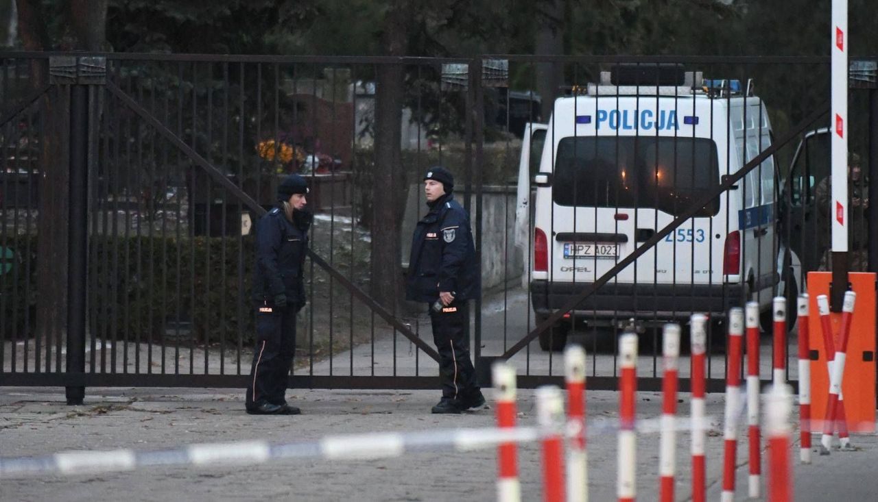 Powązki. Kolejna ekshumacja ofiary katastrofy smoleńskiej