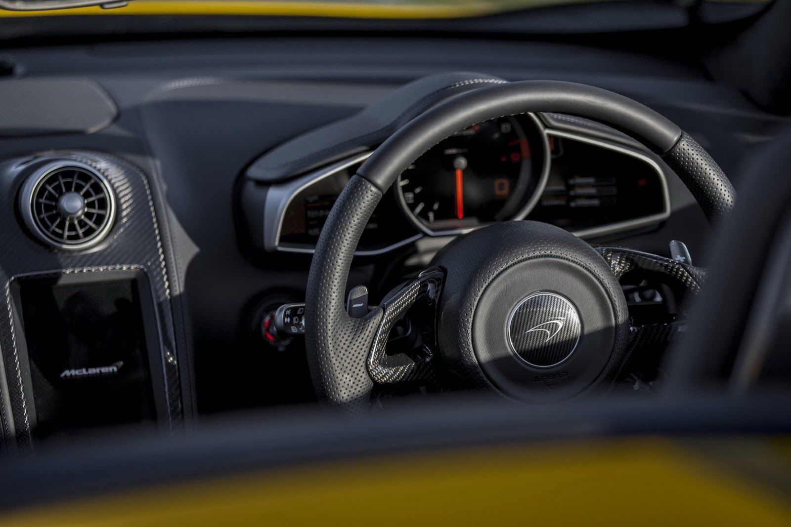 McLaren MP4-12C Spider - obszerna galeria prosto od producenta 29