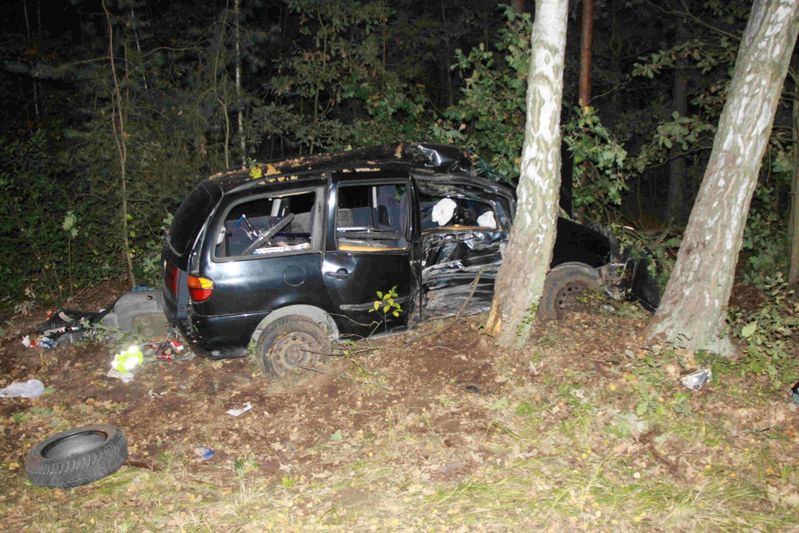 Miał 2 wypadki, jechał pod wpływem alkoholu, wpadł pod auto. Wszystko w ciągu jednej doby