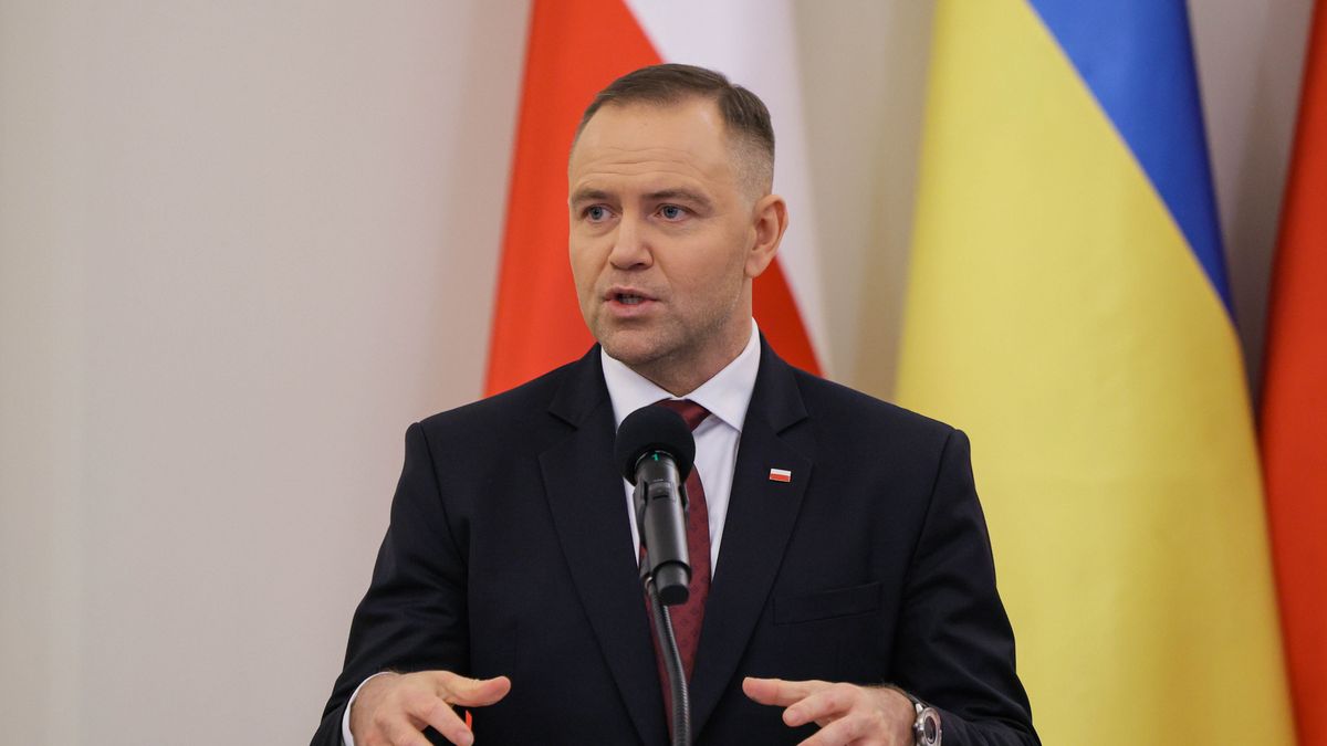 Warszawa, 19.12.2025. Prezydent Karol Nawrocki podczas wspólnego z prezydentem Ukrainy Wołodymyrem Zełenskim spotkania z przedstawicielami mediów w Pałacu Prezydenckim w Warszawie, 19 bm. Prezydent Zełenski przebywa z jednodniową wizytą w Polsce. (jm) PAP/Paweł Supernak