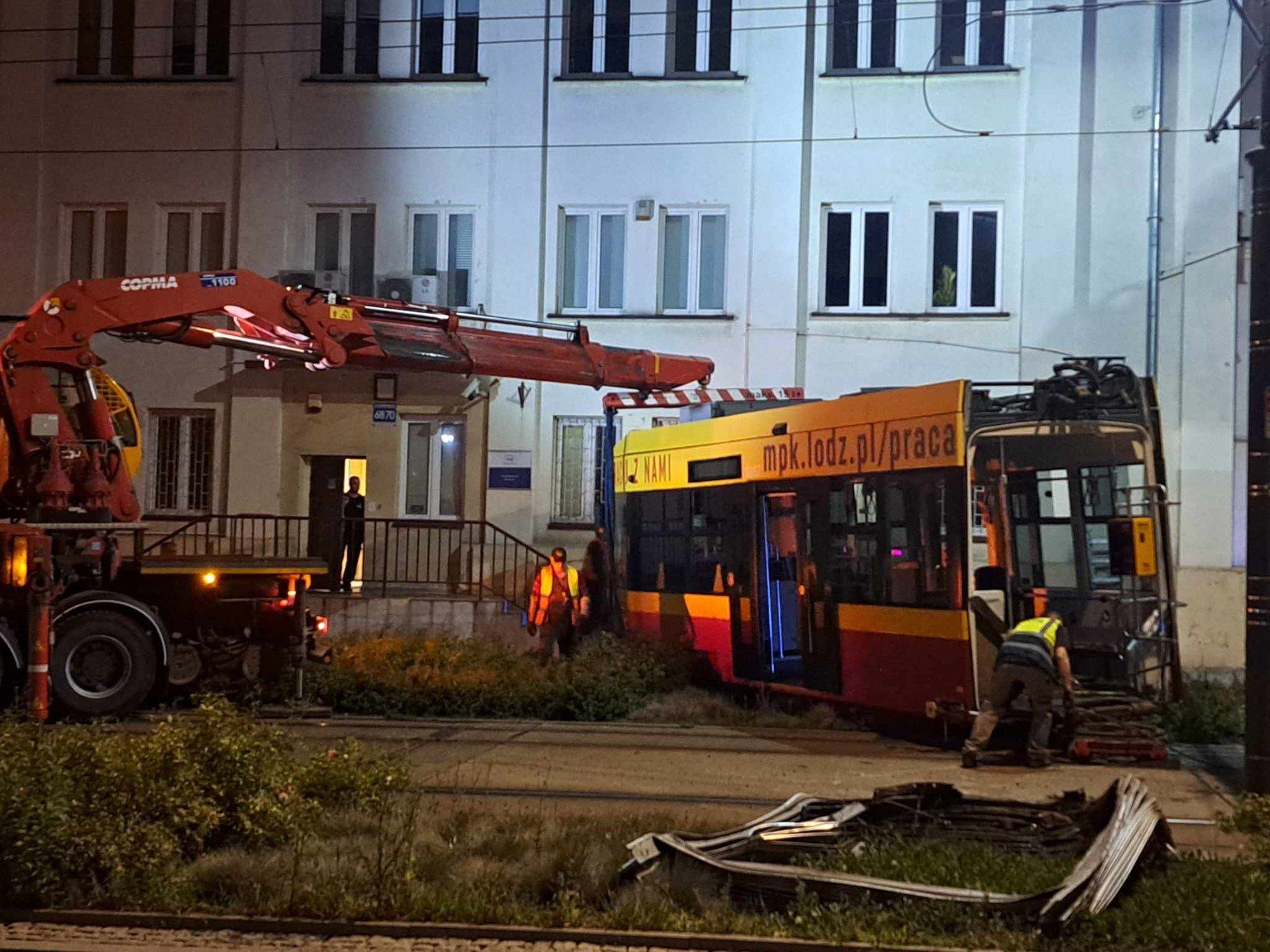 Po wypadku oczom łodzian ukazał się wstrząsający widok