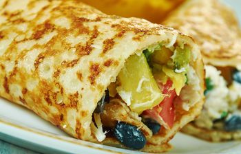 Koniec z pszennymi plackami! Ścieram cukinię, marchewkę i ziemniaki. Powstaje elastyczna tortilla
