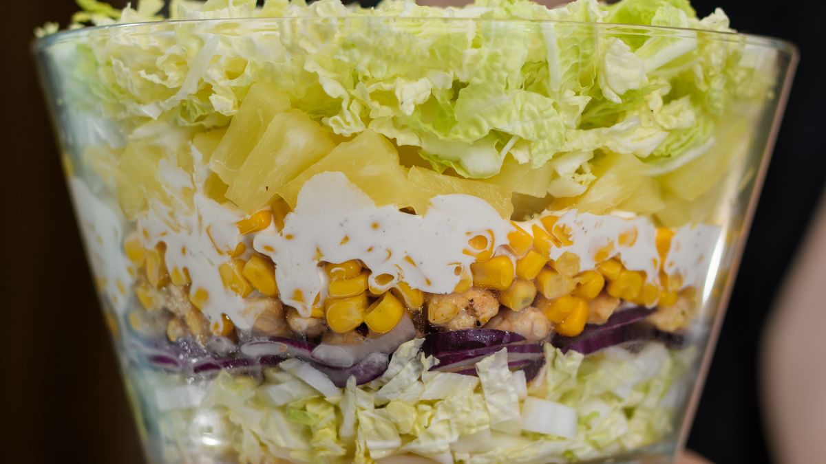 Sałatka z kapusty pekińskiej z ananasem jest lepsza niż gyros