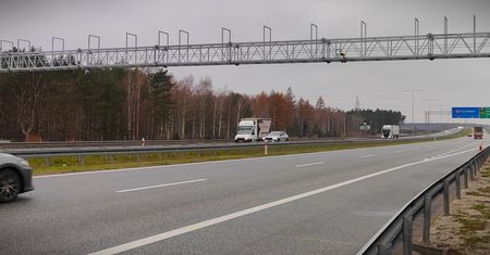 Kierowcy, uwaga! Już działa odcinkowy pomiar prędkości na ważnej trasie