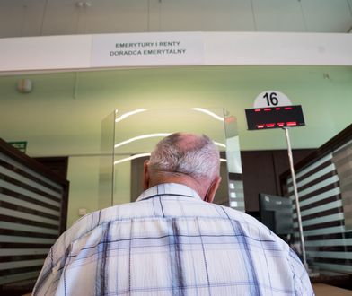 Emerycie, w 2021 dostaniesz nawet 2900 zł więcej. Pierwsze pieniądze już w marcu