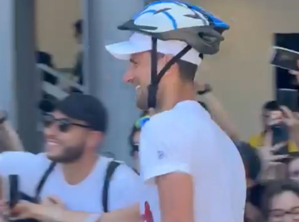 Djokovic dons helmet in Rome after autograph session mishap