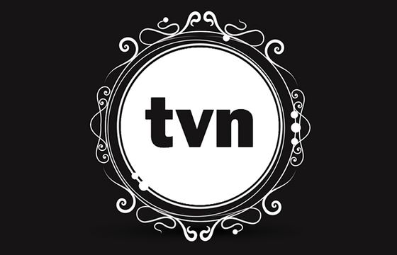 TVN na jeden dzień zmienia oprawę w stylu „Belle Epoque”