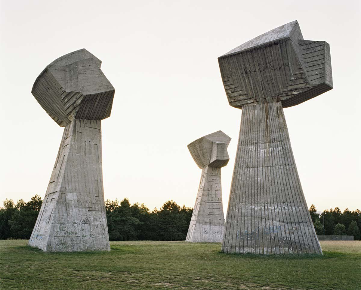 Gdyby takie monumenty powstały w dzisiejszych czasach, z pewnością wywołałyby niezłe poruszenie nie tylko wśród architektów, i artystycznej bohemy, ale przede wszystkim wśród lokalnej ludności. To niesamowite, że postawiono je pół wieku temu.