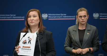 Po szkolnych atakach MEN szykuje poradniki dla uczniów