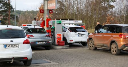 Niemcy przyjadą tankować do Polski? Policja zapowiada działania