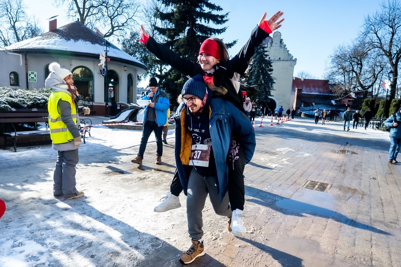 Zakochani biegli razem po medal