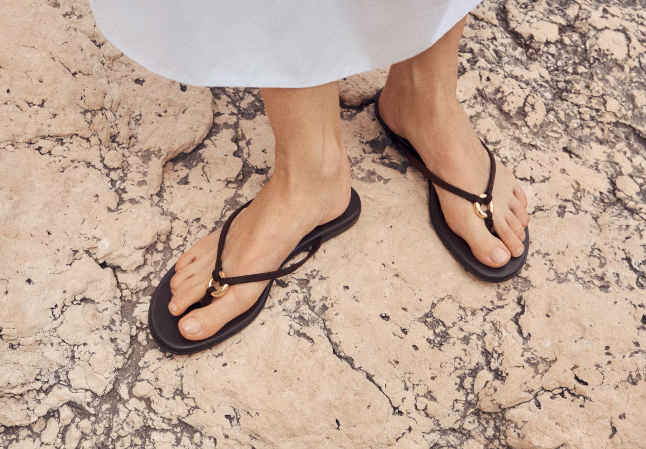 Na jakie buty zapolować podczas letnich wyprzedaży? 