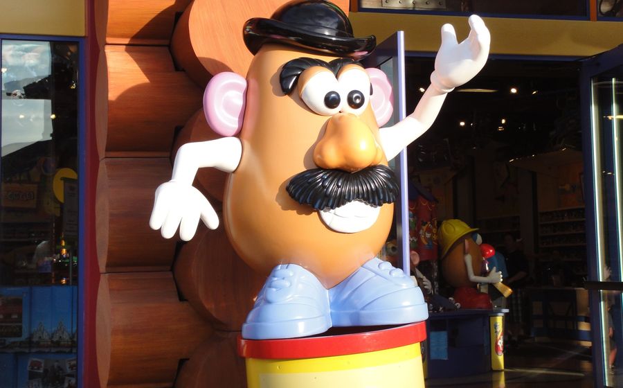 Dawniej "Mr. Potato Head", teraz "Potato Head"