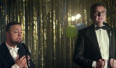 "Trzeba mieć specjalną skrzynię" - Artur Andrus i Czesław śpiewają w szkole urodzenia