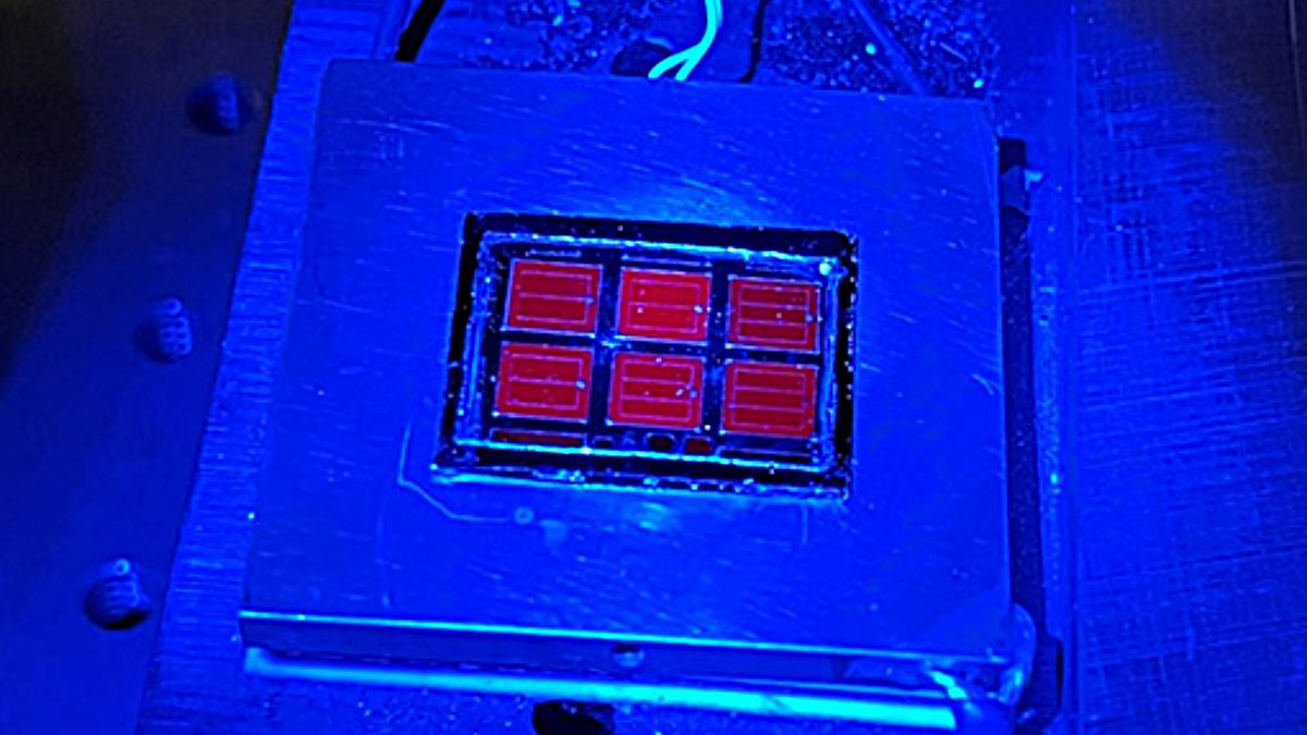 Rekordowe ogniwo fotowoltaiczne