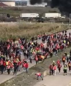 Są wściekli na Macrona. Sytuacja wymknęła się spod kontroli