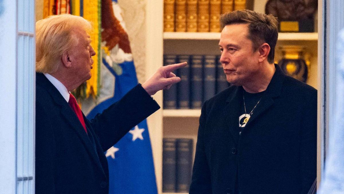 Donald Trump i Elon Musk. Obaj zapowiadają cięcia kosztów w admi