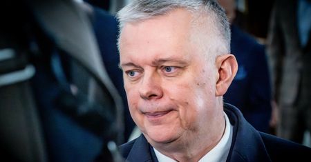 Siemoniak wściekły po decyzji Nawrockiego. "Fatalny zapis PiS"