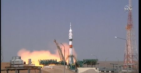 Astronauci już w drodze na stację ISS. Nagranie startu rakiety Sojuz MS-18 w Kazachstanie