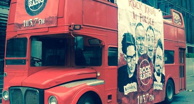 „Ranne Kakao” nadawane z autobusu jeżdżącego po Warszawie