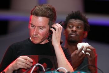 Massive Attack i Tom Waits uderzają w politykę USA. Mocny komentarz świata