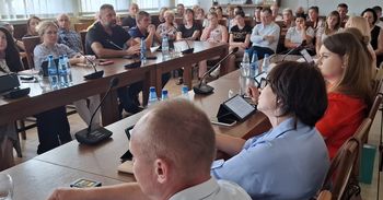 Zdecydowano zlikwidować szkołę podstawową w Brudzicach. „Szkoła ważna rzecz, ręce od niej precz”