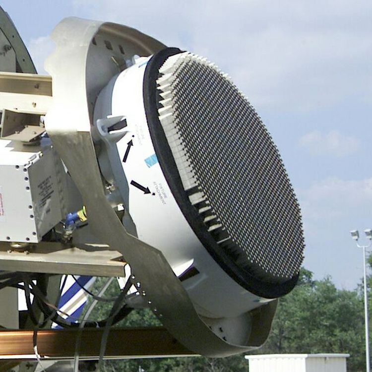 Antena radaru AN/APG-81.
(Northrop Grumman)