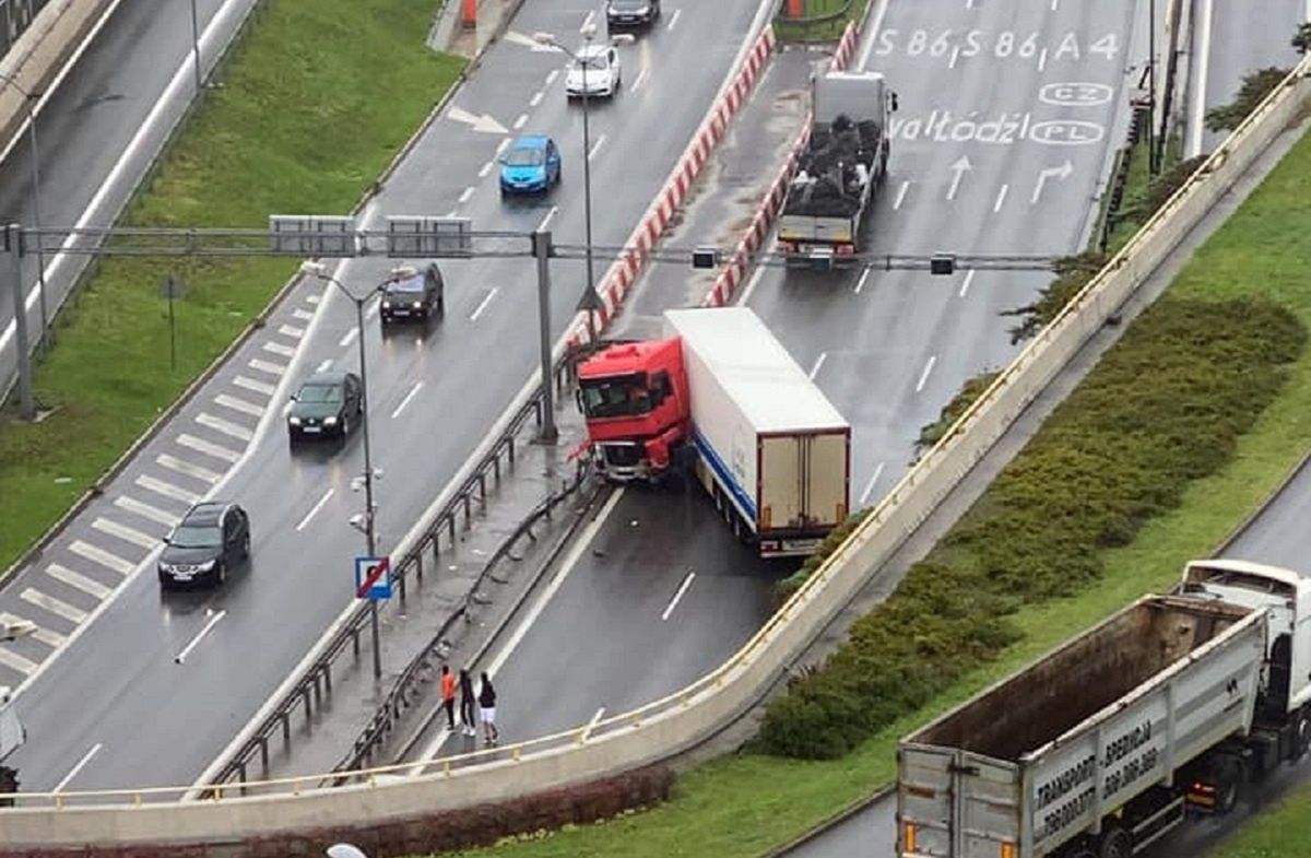 Wypadek na DTŚ w Katowicach, fot. Bartosz Kiełbik 