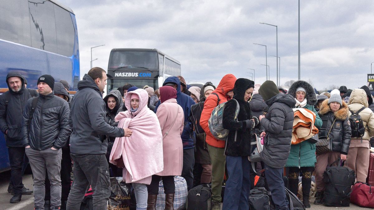 Vitaliy Hrabargranica, kolejka, korczowa, Krakivets, krakowiec-korczowa, miasteczko, namiotowe, agresja, atak Rosji na Ukrain�, inwazja, rosyjska, wojna na Ukrainie, ukrai�sko polska, ukrai�sko-polska