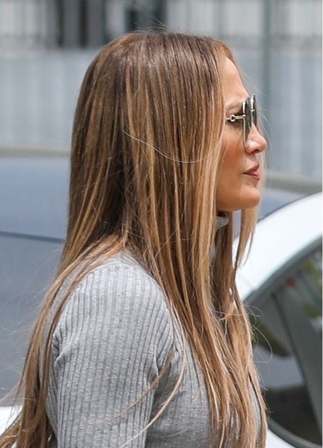 Jennifer Lopez wywija torebką wartą 300 tysięcy złotych