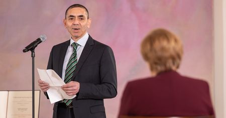 Szef BioNTech mówi o przejęciu kontroli nad pandemią COVID-19. Podał datę