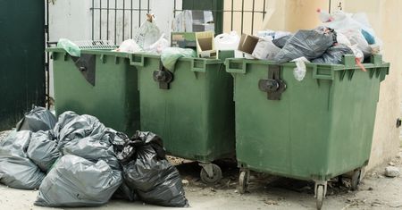 Spółdzielnia zamontowała kamery przy śmietniku. Sąd zdecydował