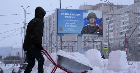"Hańba". W Rosji walczą z plagą śnieżnych penisów