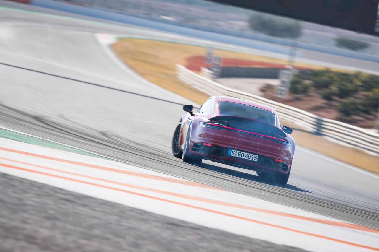 Porsche 911 Carrera S 992 (2019) (fot. Porsche)