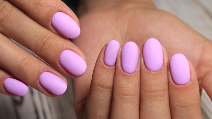 Na czym polega manicure tytanowy? Wady i zalety tytanowych paznokci 1