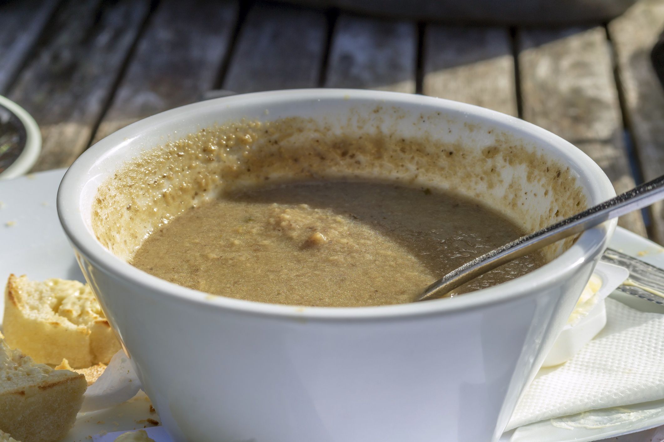 Round bowl with soup, healthy lunch
Round bowl with soup, healthy lunch
NataliaCatalina