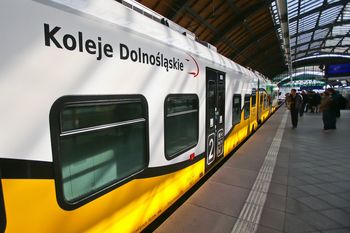Nowy Pociąg z Wrocławia do Warszawy. Popularne koleje regionalne rzucają wyzwanie PKP Intercity