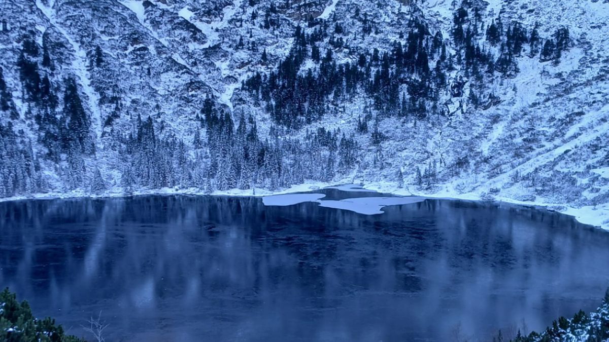 TPN apeluje do turystów. Uwaga na cienki lód
