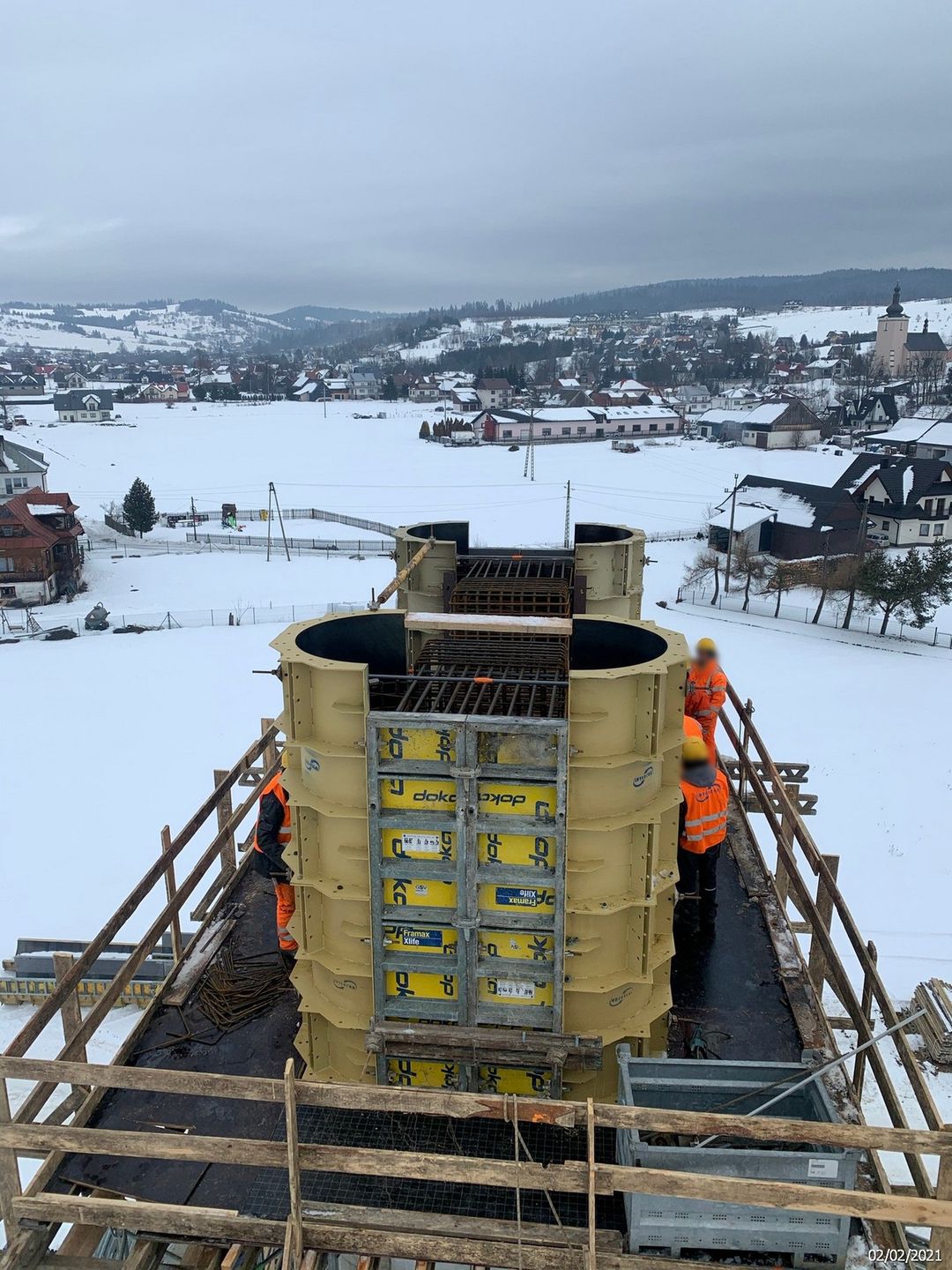 Budowa podpory obiektu w Lasku