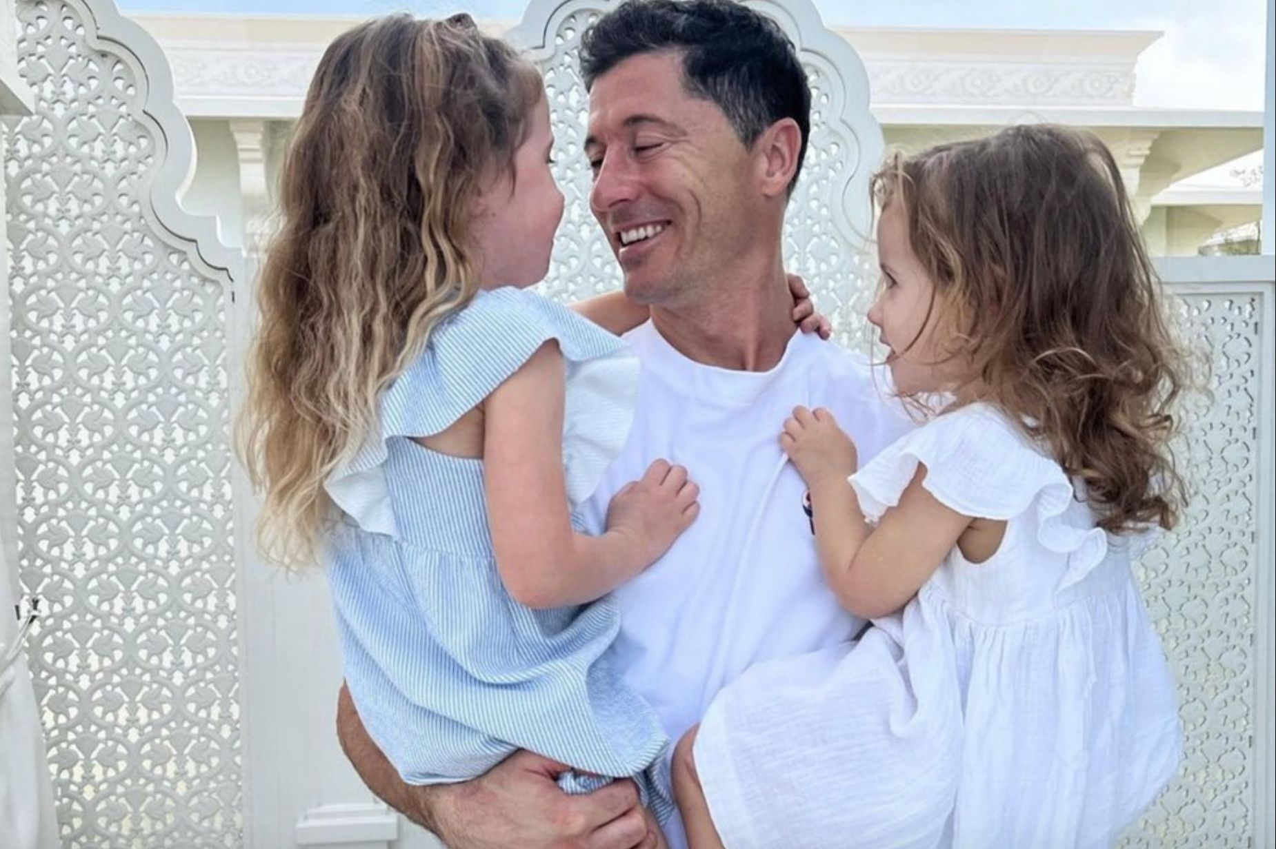 Robert Lewandowski z córkami