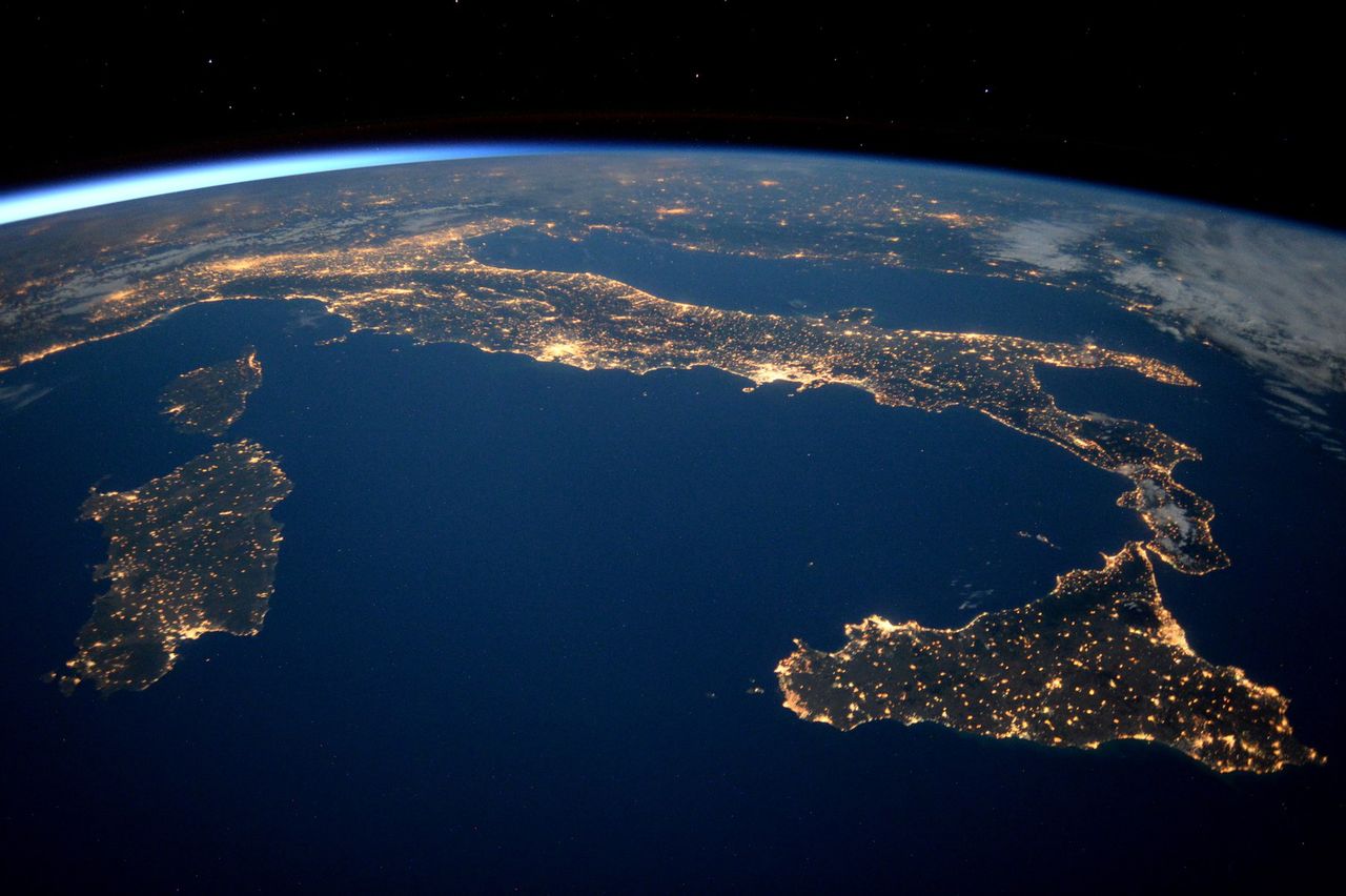 "Hello, Is This Planet Earth" - zachwycające zdjęcia z orbity Ziemi