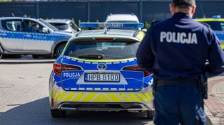 Dramatyczna walka o życie 57-latka w Krępie. Mężczyzna nie oddychał. Policjanci ruszyli na ratunek