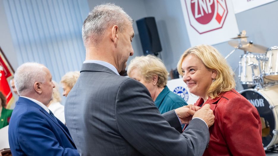 Uroczystość z okazji 120-lecia ZNP i 25-lecie działalności okręgu kujawsko-pomorskiego związku to okazja do uhonorowania nauczycieli odznaczeniami