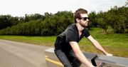 Lustrzany motocykl - kwintesencja paskudztwa nazywana sztuką